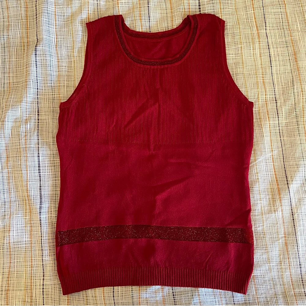 Red tank with sparkle details